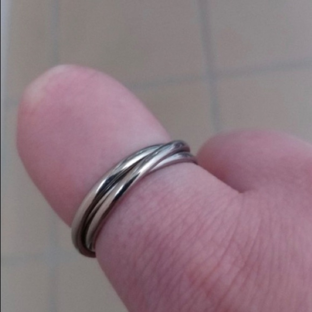 Silver Triple Interlocking Rings Size 8 - Picture 7 of 10